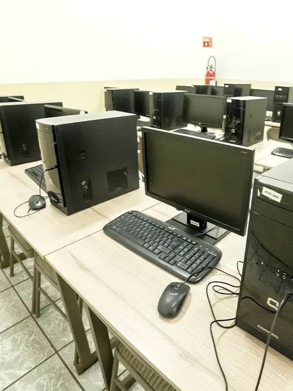 Instalciones Humani Mundial - Centro de Cómputo 